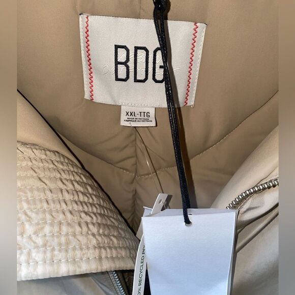 BDG Urban Outfitters Men's Cocoon Puffer Vest Taupe XXL New MSRP $ 149 NWT - Picture 7 of 12